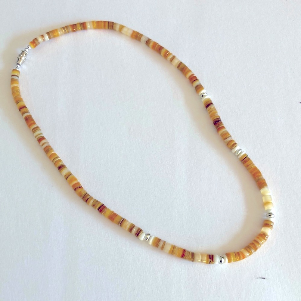 Earth tone vintage necklace.